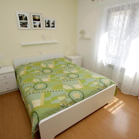 Apartments Besker Makarska Kültér fotó