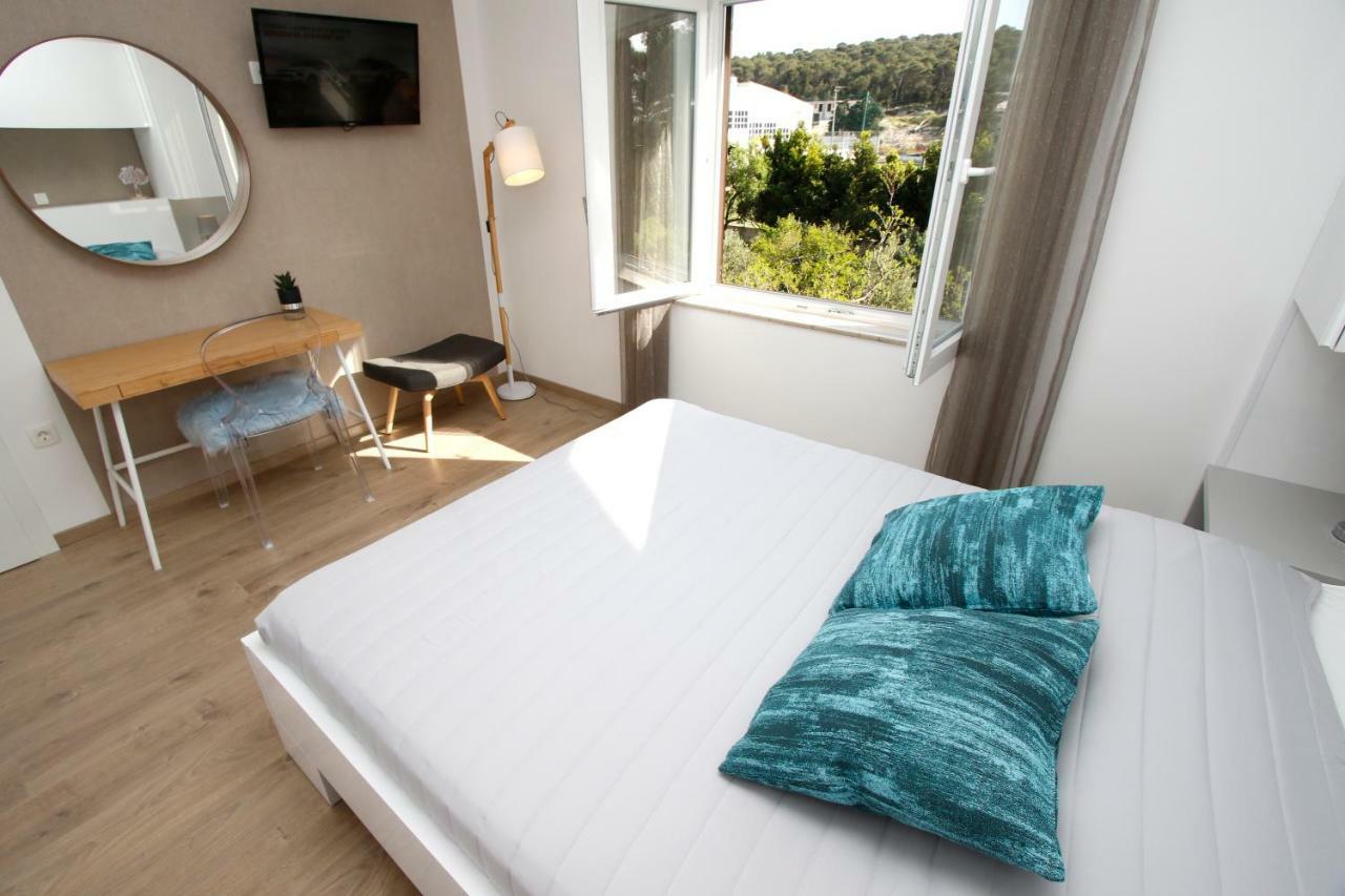 Apartments Besker Makarska Kültér fotó