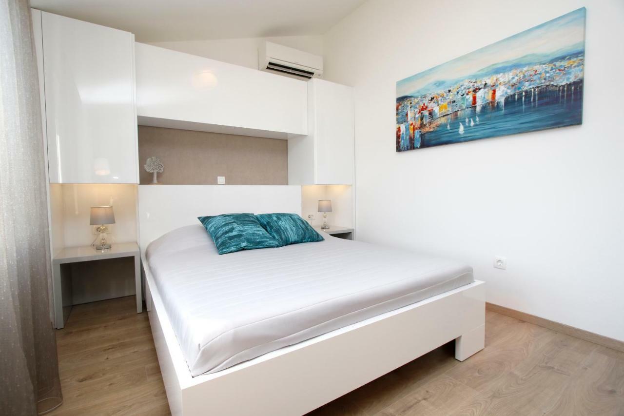 Apartments Besker Makarska Kültér fotó