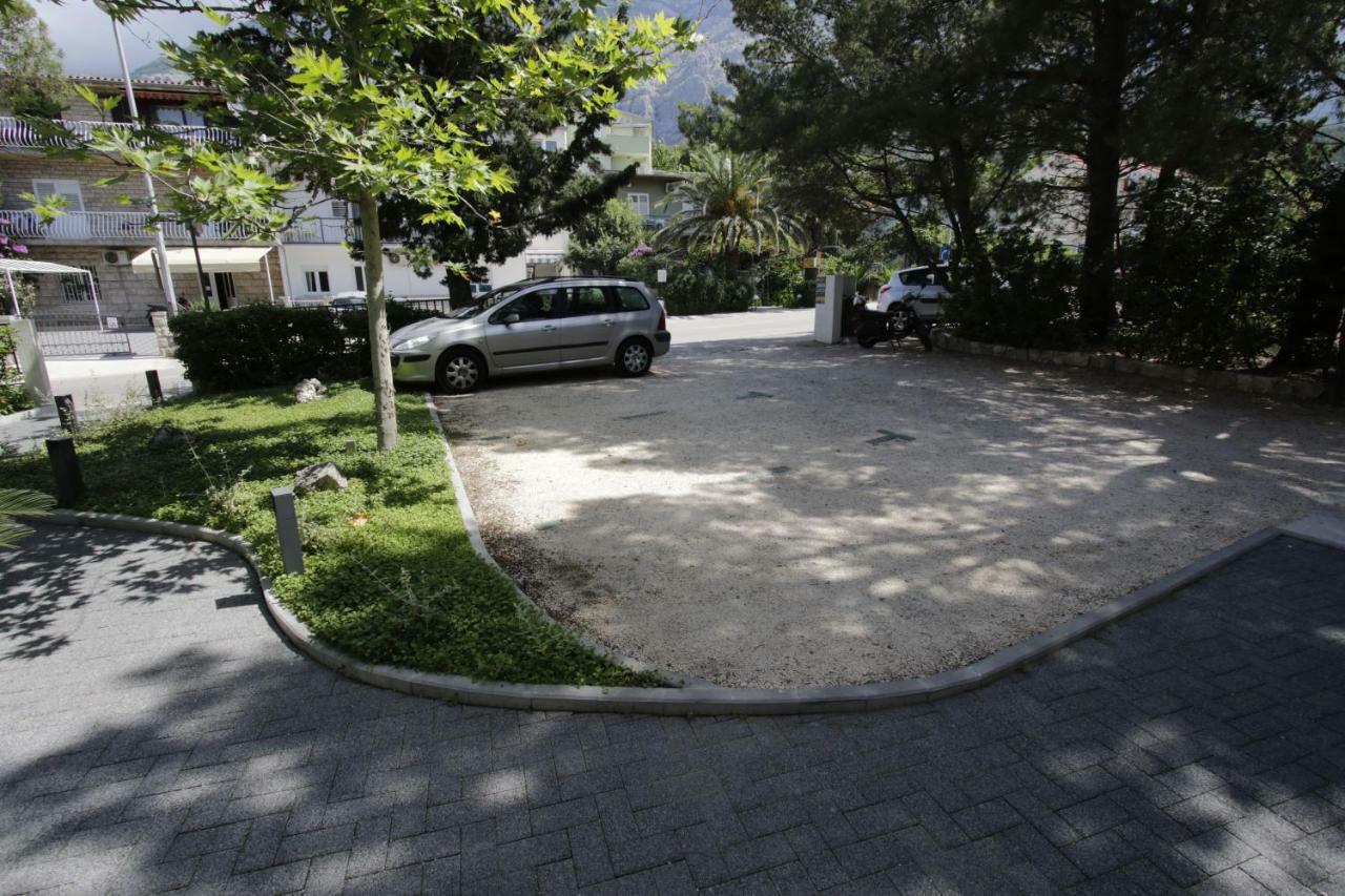 Apartments Besker Makarska Kültér fotó